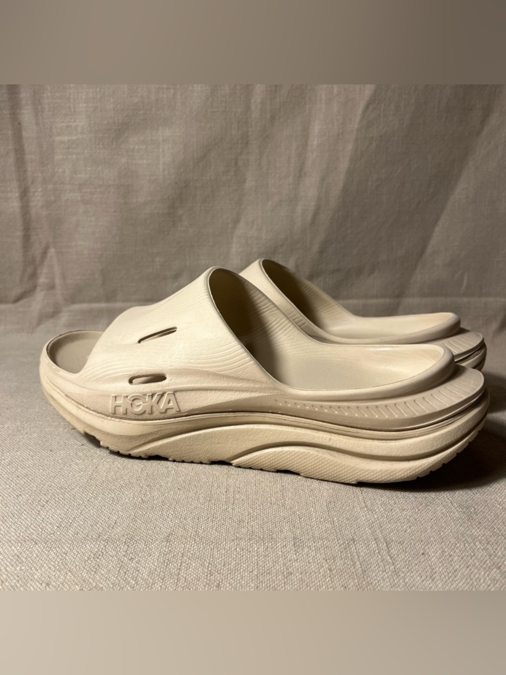 Hoka ORA Recovery Slide 3 Unisex Slip On Athletic Sandal Sand Light Tan W8 M 6 - Picture 7 of 11